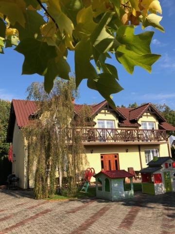 Pokoje Pod Kasztanami Jantar Esterno foto